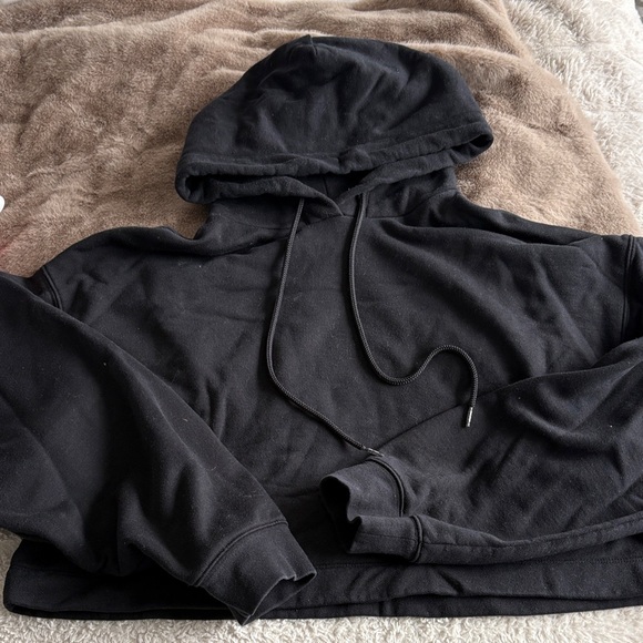 ALO Yoga Tops - Alo Bae Sweatshirt Cropped size large